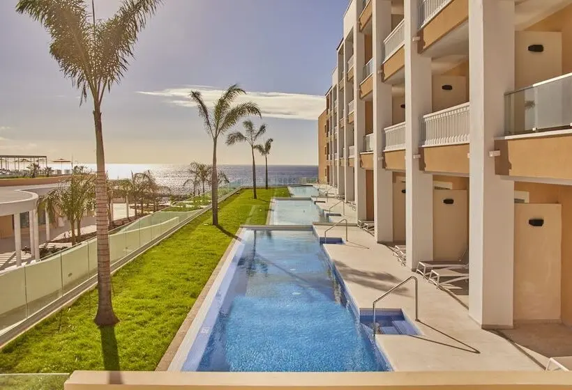 Junior swim-up suite, Bahia Principe Explore Fantasia - All Inclusive
