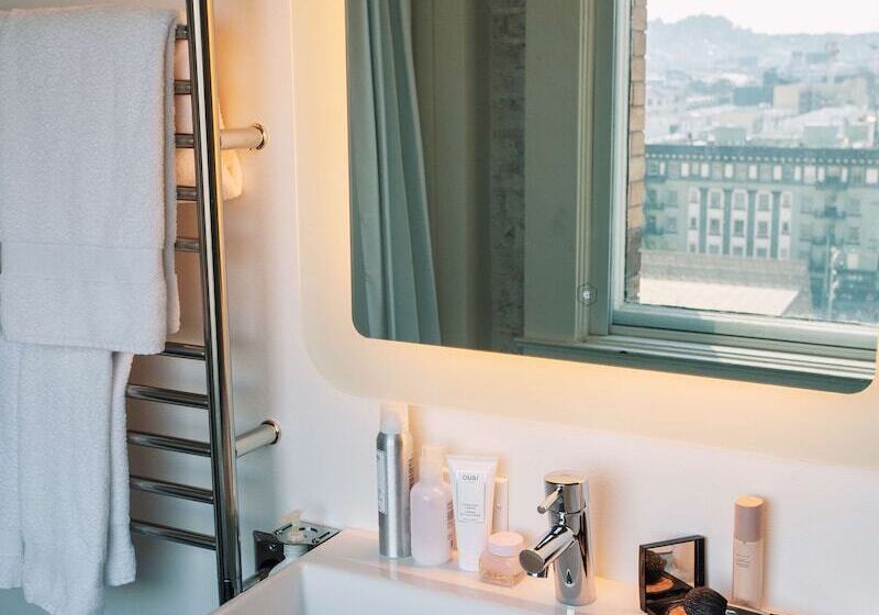 스탠다드 룸 더블 침대, Yotel San Francisco