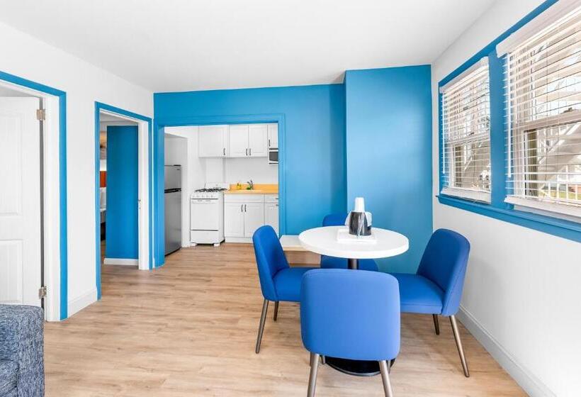 סוויטת 2 חדרי שינה, Buttercup Suites