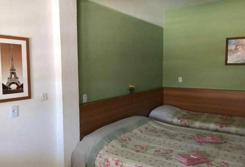 חדר סטנדרט לשלושה, Dos Viajantes