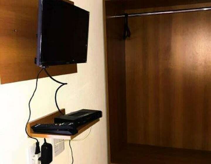 חדר סטנדרט לשלושה, Dos Viajantes