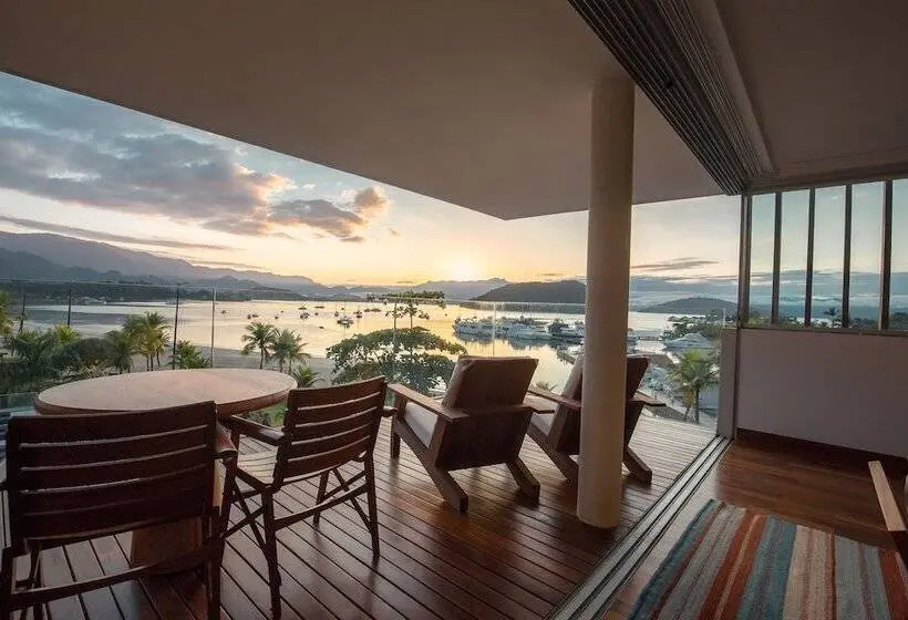 سوییت با چشمانداز دریا, Fasano Angra Dos Reis