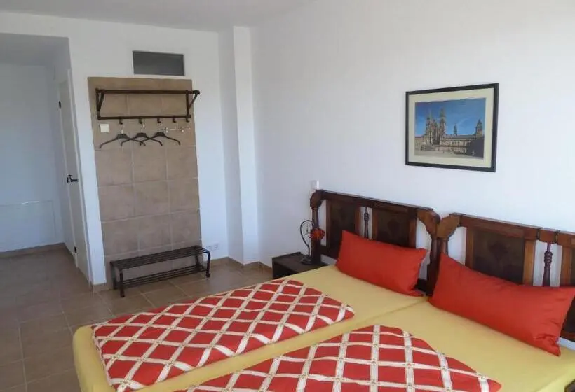 スタンダードトリプルルーム, Hostal Moratinos