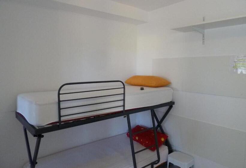 Кровать в Общей Комнате, Hostal Moratinos
