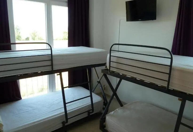 ルームシェアのワンベッド, Hostal Moratinos