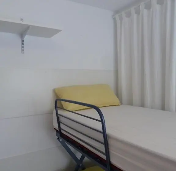 ルームシェアのワンベッド, Hostal Moratinos
