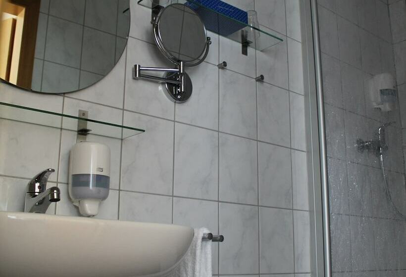 חדר סטנדרט, & Restaurant Hüllen