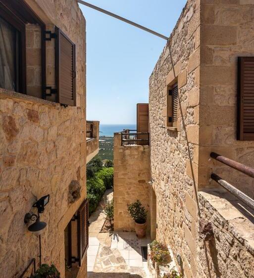 דירת חדר, The Stonemade Houses