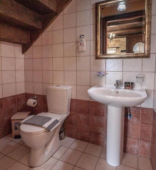 דירת חדר, The Stonemade Houses