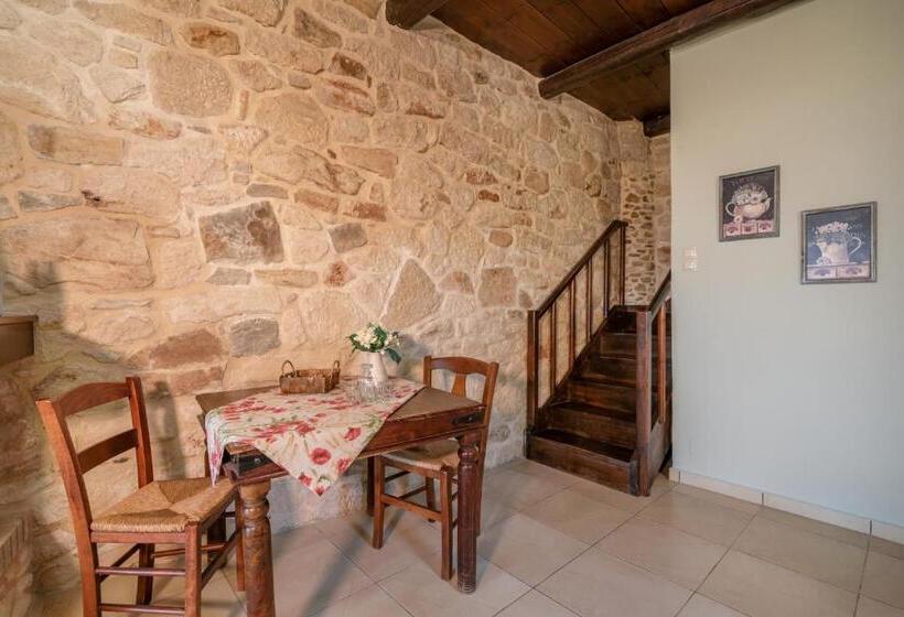 דירת חדר, The Stonemade Houses