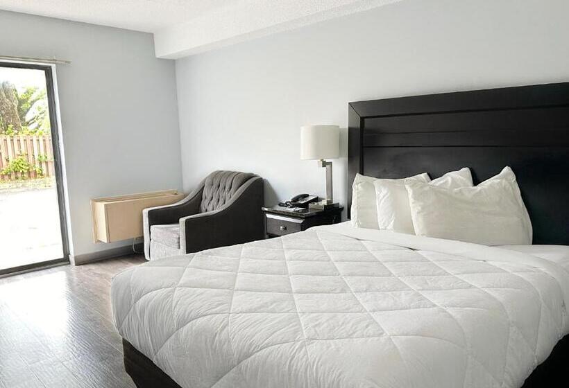 חדר סטנדרט מותאם לאדם עם מוגבלויות, Travelodge By Wyndham Welland