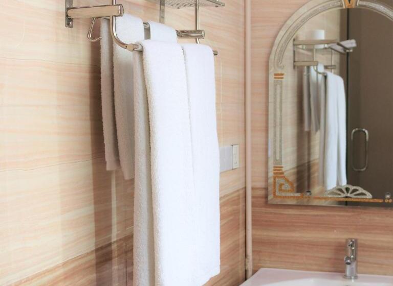 اتاق استاندارد یک نفره, Yama Hotel & Rooftop Bar