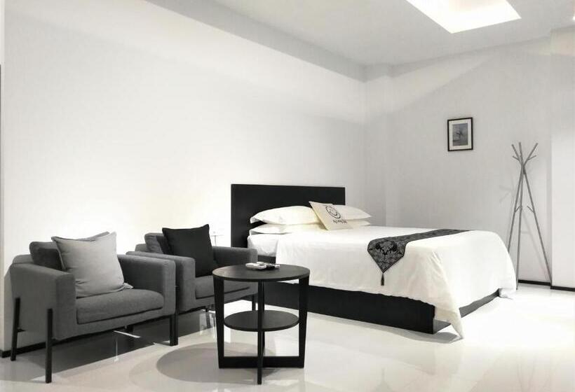 اتاق لوکس, Yama Hotel & Rooftop Bar