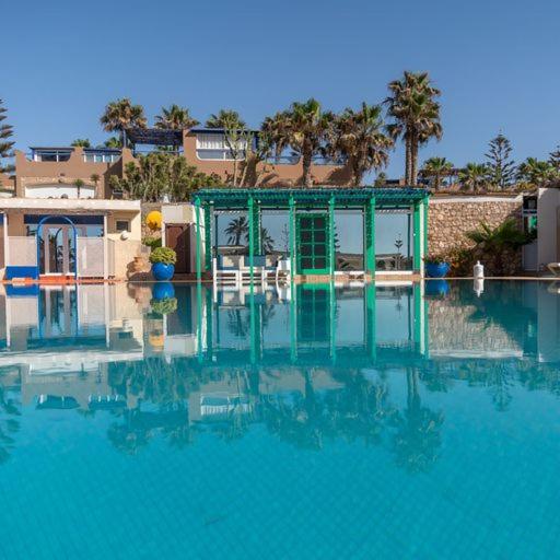 オーシャンビューデラックススイート, Mimid Dunes Beach