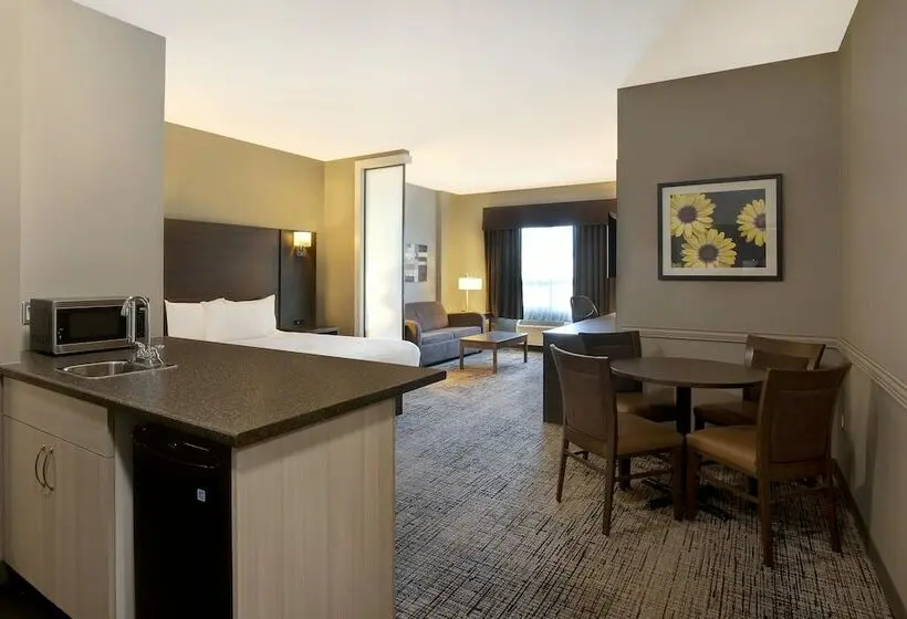 Perhesviitti, Days Inn & Suites By Wyndham Warman
