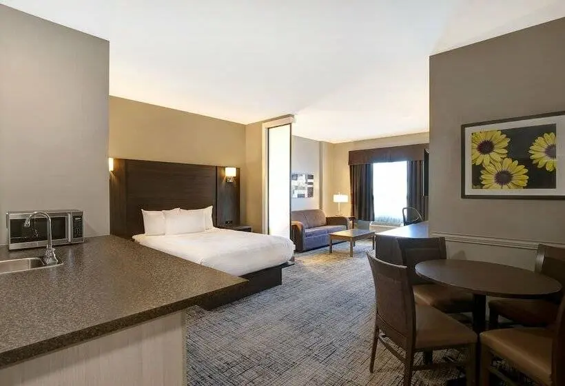 Perhesviitti, Days Inn & Suites By Wyndham Warman