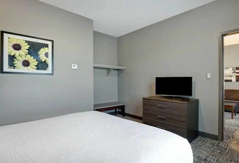 Perhesviitti, Days Inn & Suites By Wyndham Warman