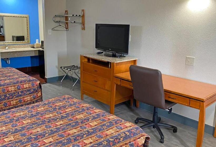 Четырехместный Номер Стандарт, Express Inn Newport News