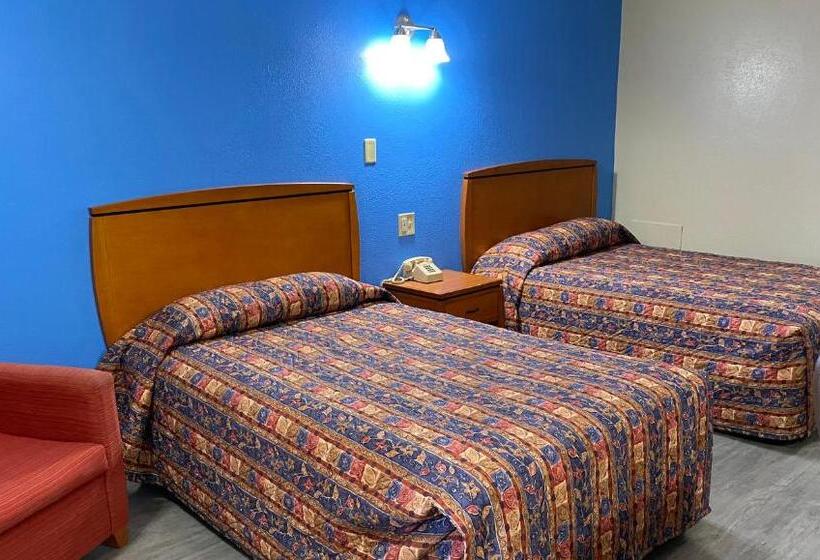 4인용 스탠다드 룸, Express Inn Newport News