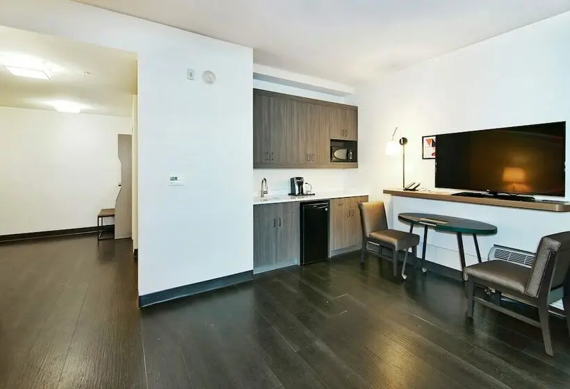 スイート, Holiday Inn Hotel & Suites   Calgary Airport North, An Ihg