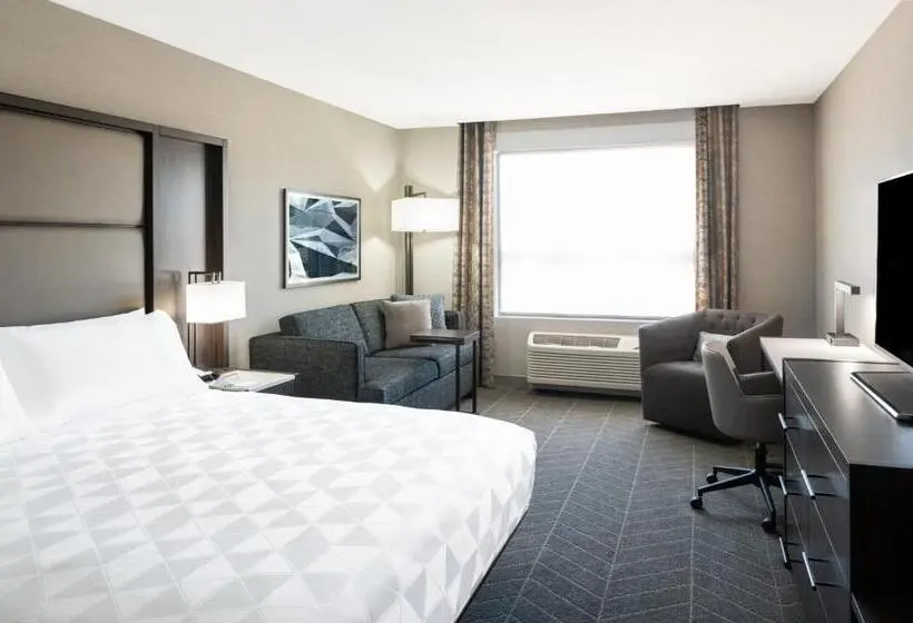 キングサイズベッドのスタンダードルーム, Holiday Inn Boston Logan Airport Chelsea, An Ihg