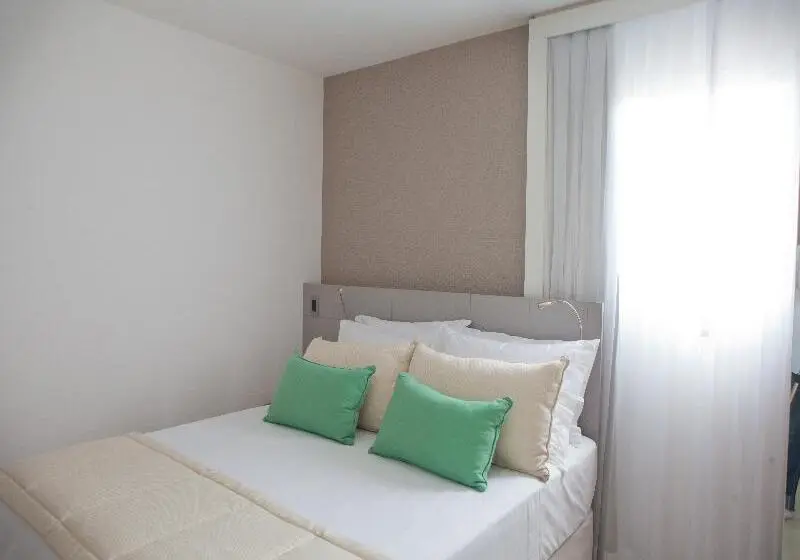 キングサイズベッドのスタンダードルーム, Holiday Inn Lexington   Hamburg, An Ihg