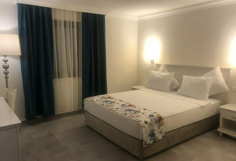 Economy Kamer, Maris Butik