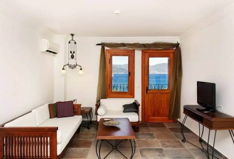 Suite, Maris Butik