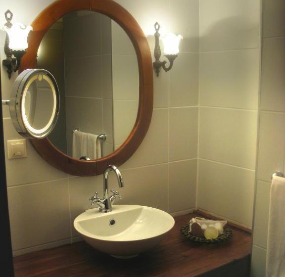 Deluxe Suite, Maris Butik