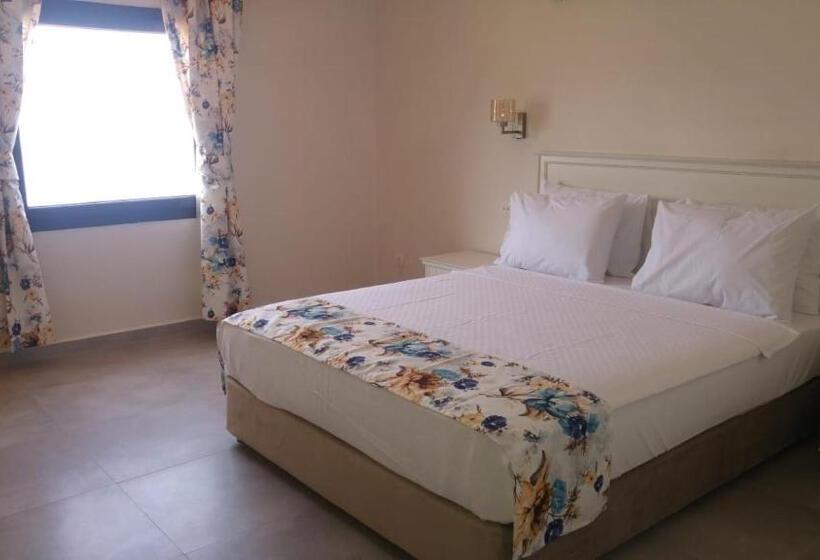 Economy Kamer, Maris Butik