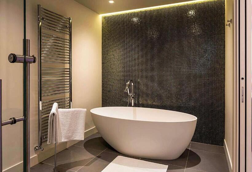 سوییت سوپریور, Mercure Almaty City Center