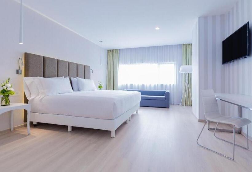 キングサイズベッドのスーペリアルーム, NH Puebla Finsa