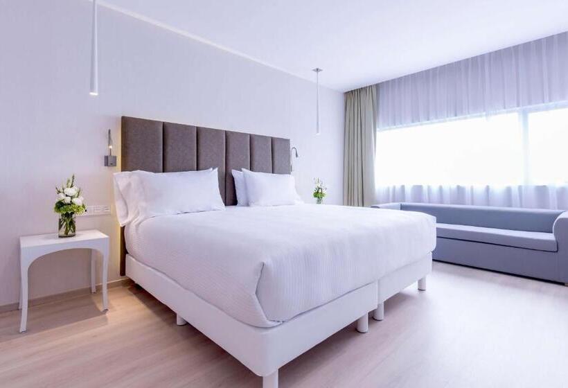 ファミリールーム, NH Puebla Finsa