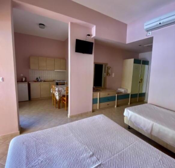 1 Bedroom Apartment Mountain View, Riviera