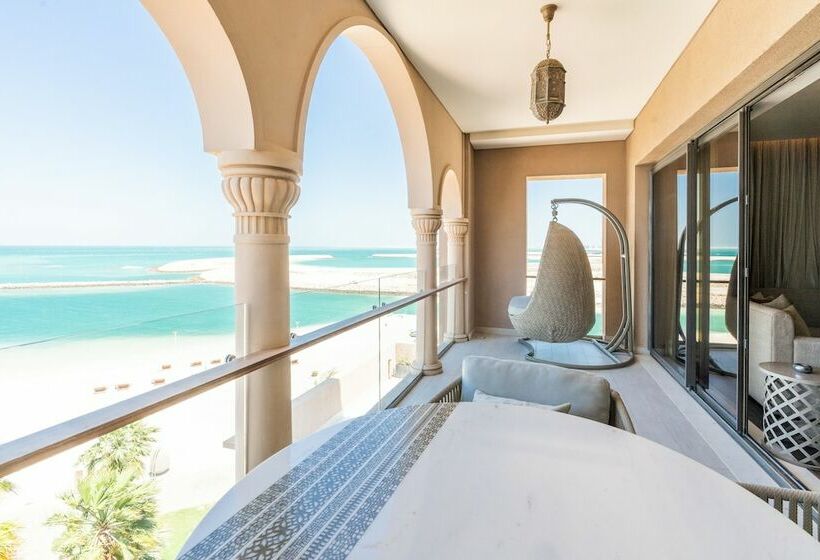 سوئیت رویال, Royal Saray Resort