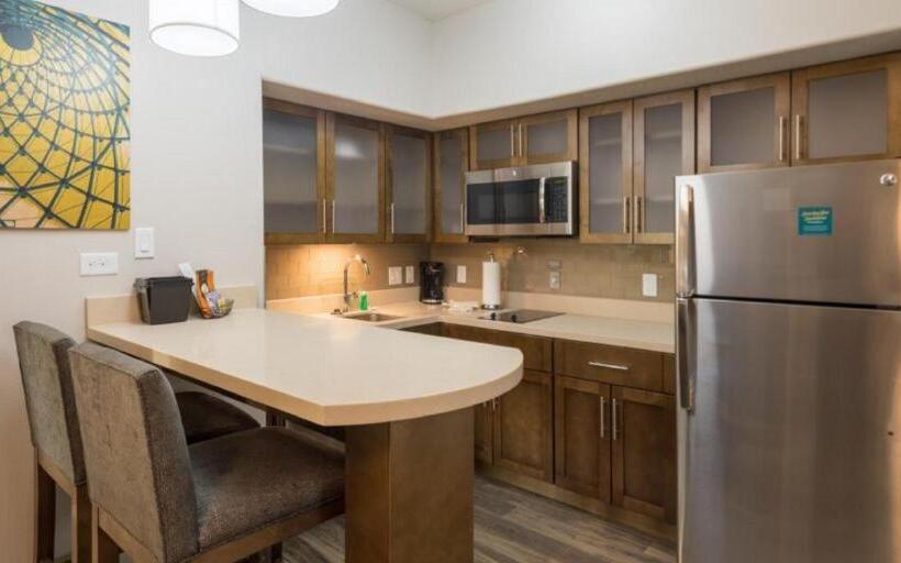 Номер Стандарт Адаптированный для Инвалидов, Staybridge Suites Houston East   Baytown, An Ihg