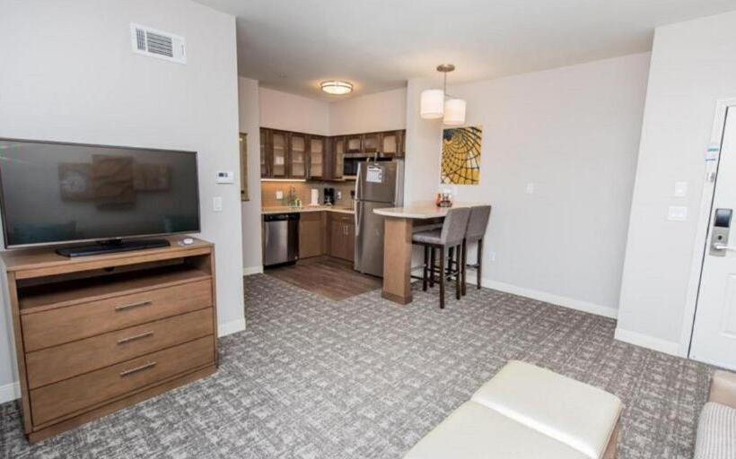 Номер Стандарт Адаптированный для Инвалидов, Staybridge Suites Houston East   Baytown, An Ihg