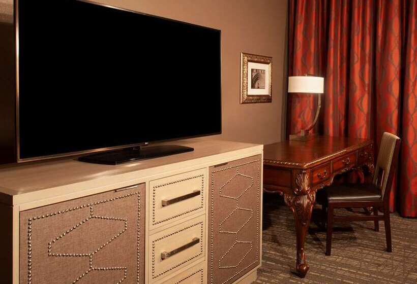 اتاق استاندارد با تخت بزرگ, The Porter Portland, Curio Collection By Hilton