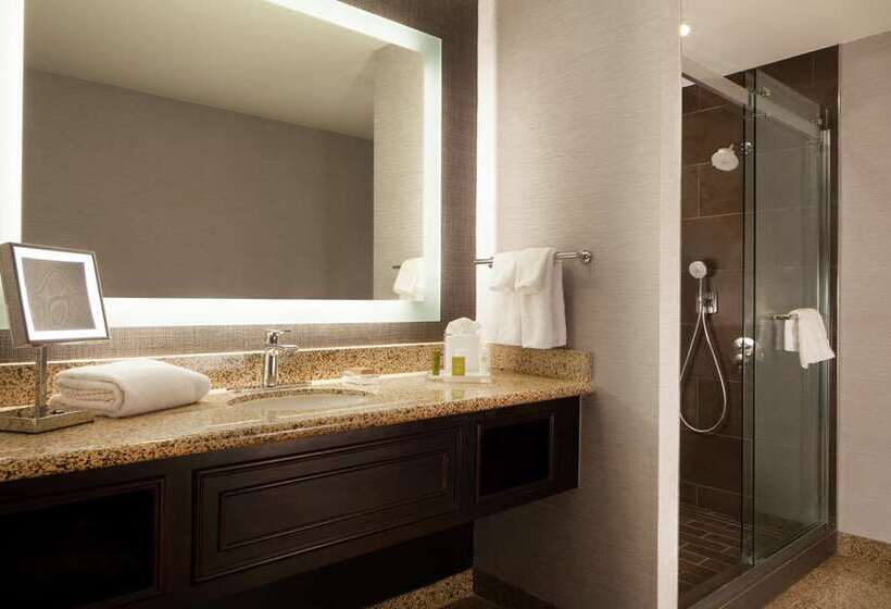 Quarto Estandar Cama King, The Porter Portland, Curio Collection By Hilton