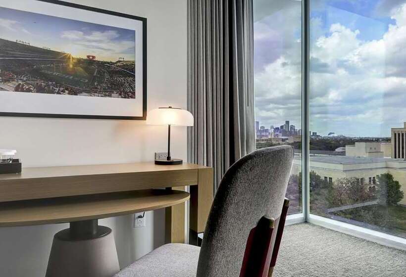 اتاق استاندارد با تخت بزرگ, The Porter Portland, Curio Collection By Hilton