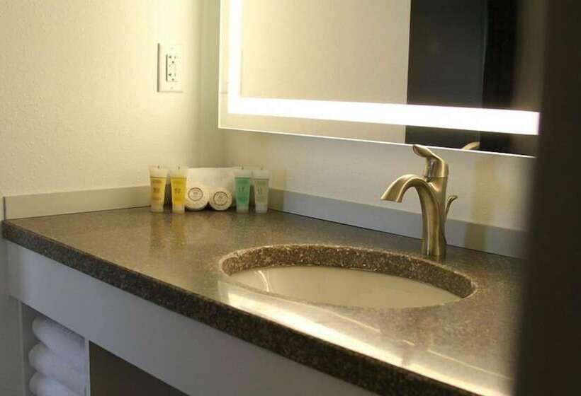 غرفة قياسية سرير مزدوج, The Wallhouse Hotel, Ascend Hotel Collection