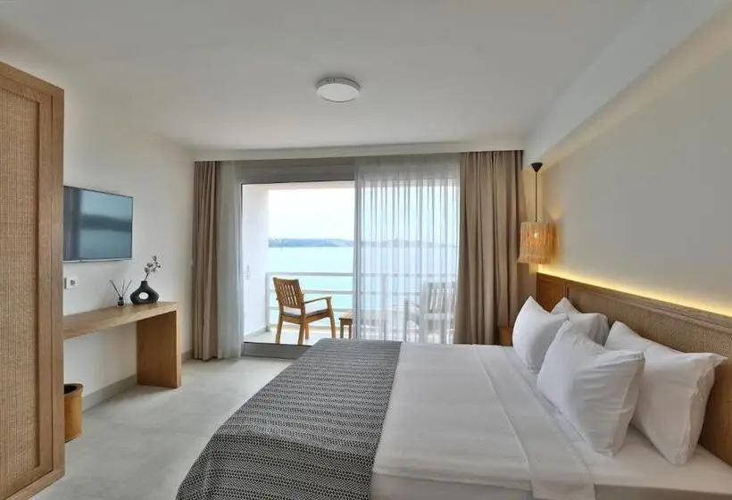 オーシャンビュースタンダードルーム, Lavinya Otel