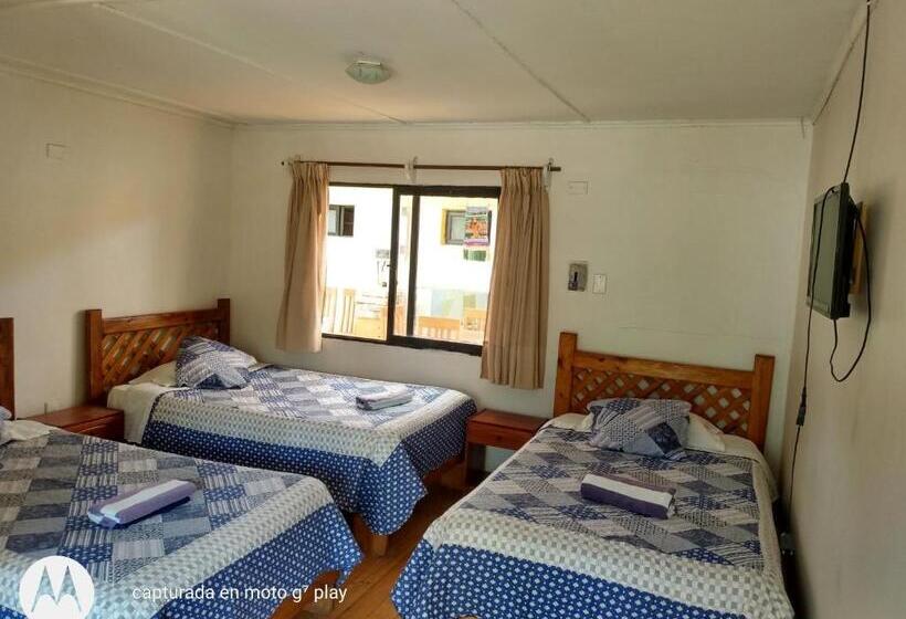Номер Стандарт Трехместный, Hostal Michel