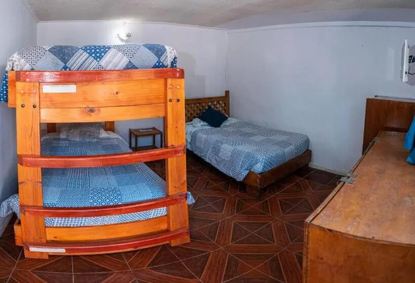 Vuode Makuusalissa, Hostal Michel