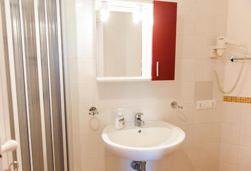 标准间带阳台, Bed And Breakfast Sapore Di Sale