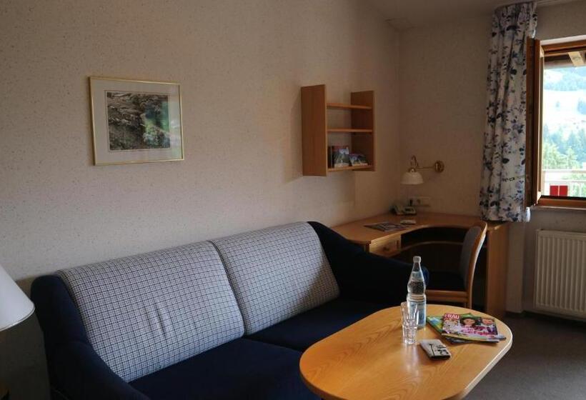 غرفة عائلية مطلّة علي الجبل, Bellevue