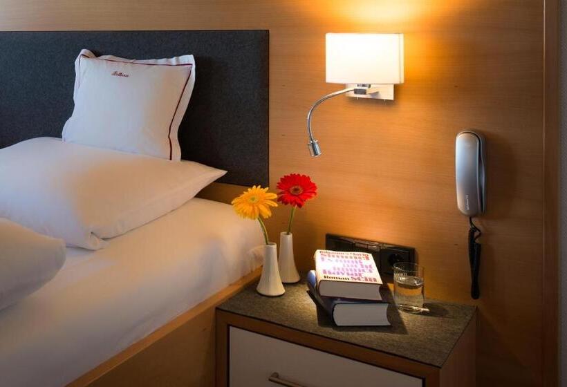 جناح جونيور مزوَّد بشرفة, Bellevue