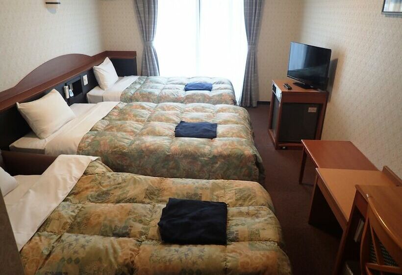 غرفة قياسية ثلاثية, Castle Inn Komaki