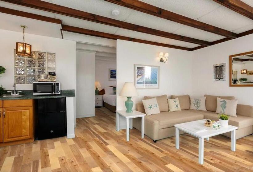 带按摩浴盆的套房, Ocean Resort Inn