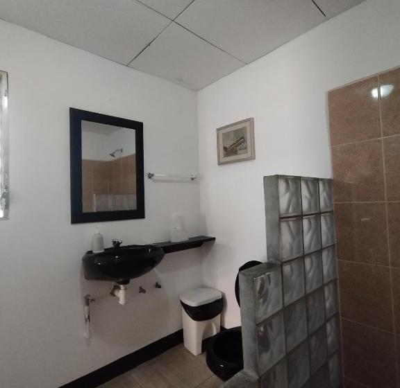 デラックスルーム, The Landing Hotel And Restaurant